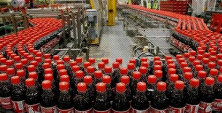 为什么牛奶盒是方的,可乐瓶是圆的?