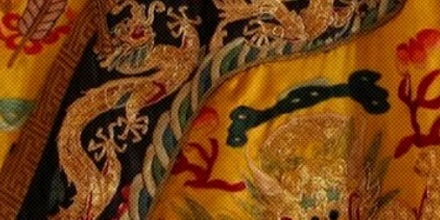 皇帝穿的龙袍从来不水洗,脏了怎么办?