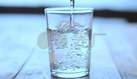为什么靠倒水的声音就可以判断冷热水？