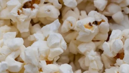 为啥小时候的爆米花，和现在影院里的爆米花长得不一样？