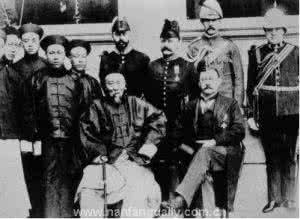 1898年清朝与英国签订《展拓香港界址专条》租借新界99年，至1997年6月30日期满。